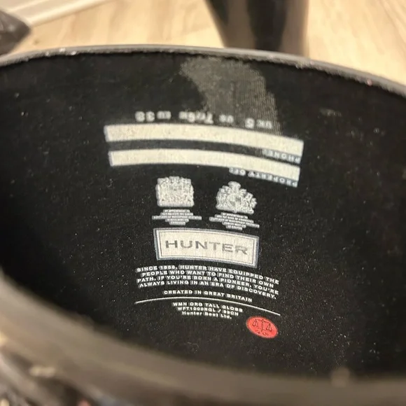 HUNTER Original Tall Gloss Rain Boots - Picture 8 of 9